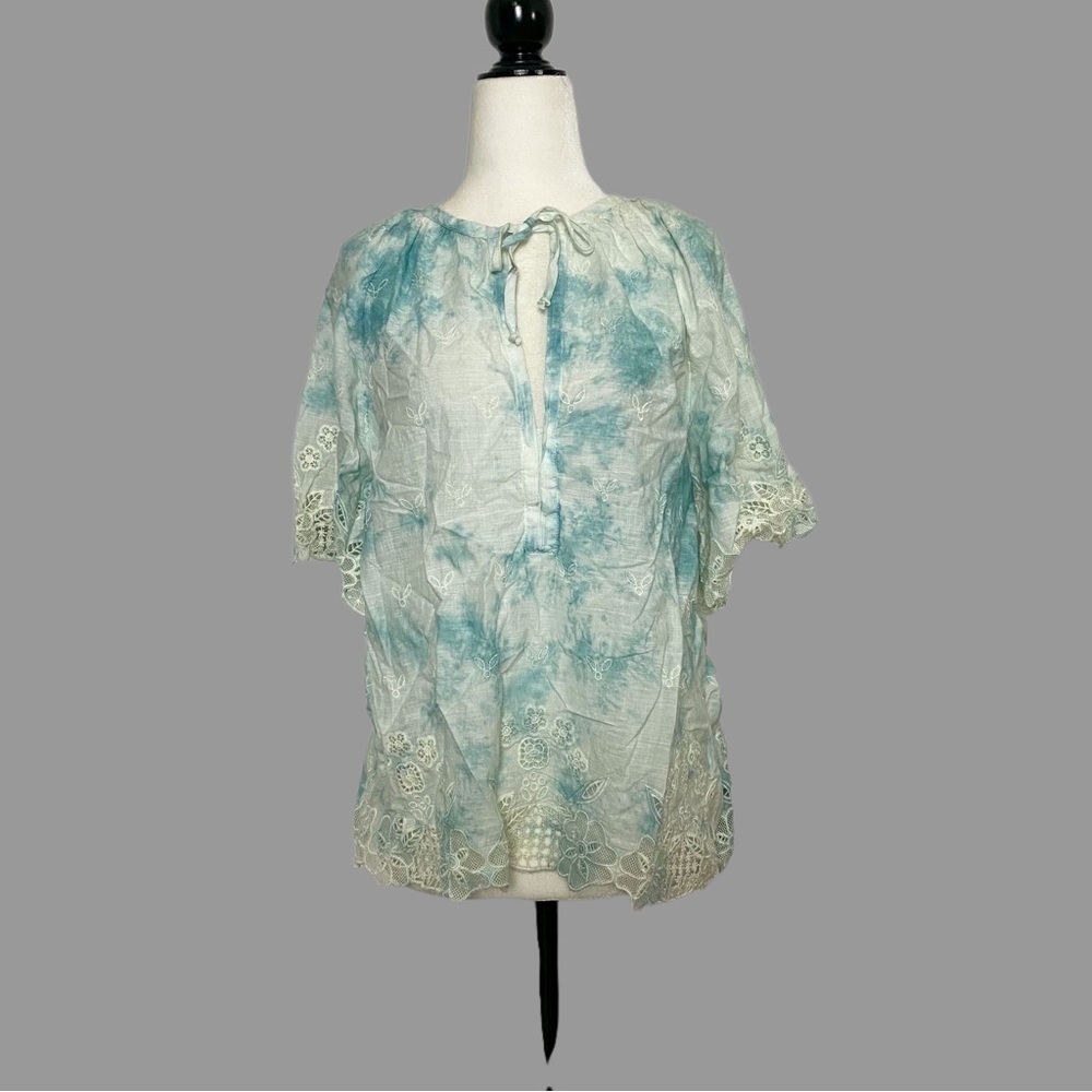 💛 M 💛 NWT Anthro Blouse Floral Lace Tie Dye Spliced Neck Tied Bow Eyelet